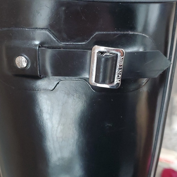 Hunter Tall Boots with Boot Sock Included! - Picture 7 of 16